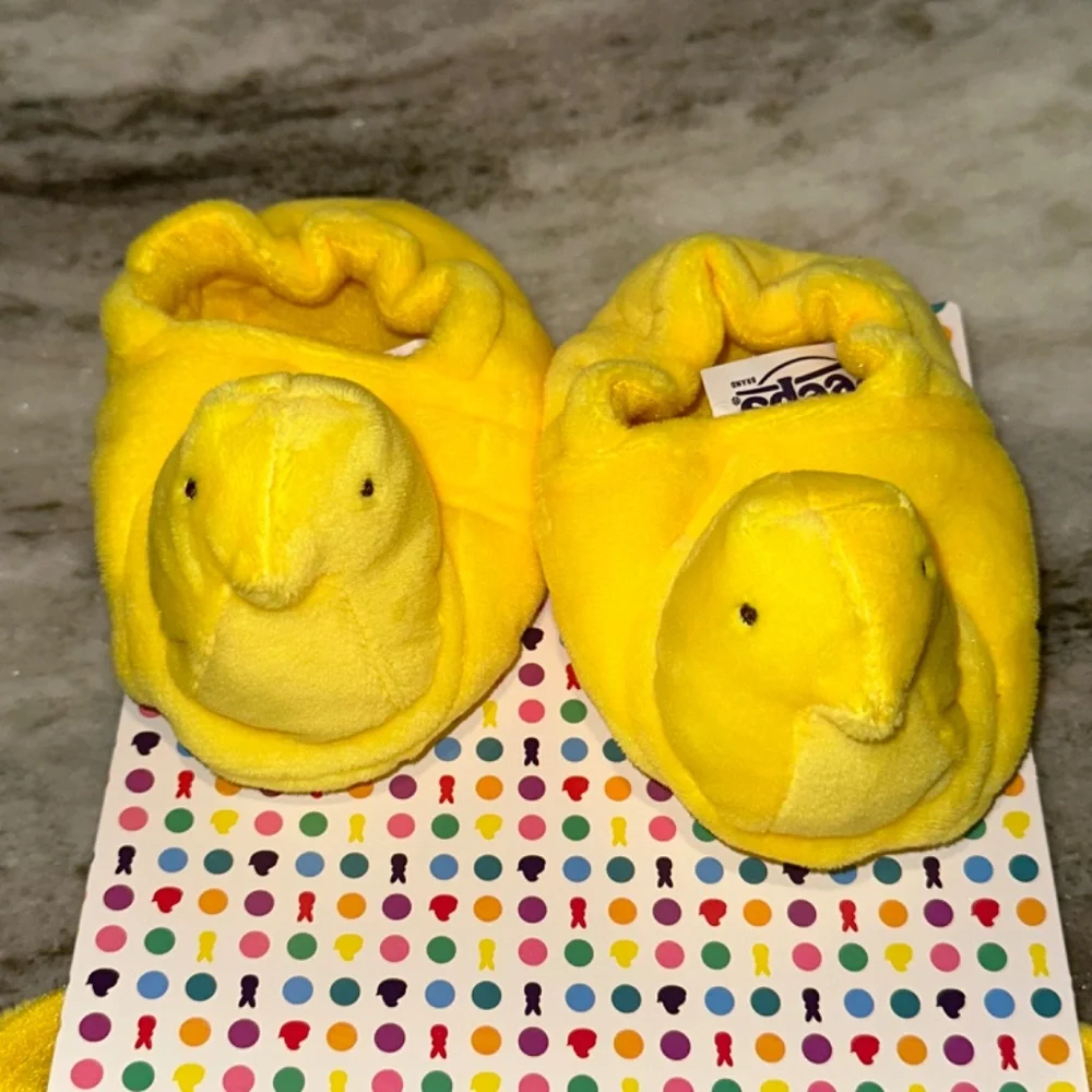 PEEPS Baby Duck Chick YELLOW Set w/ Baby Hat, Bib, Booties & Teether NEW Easter